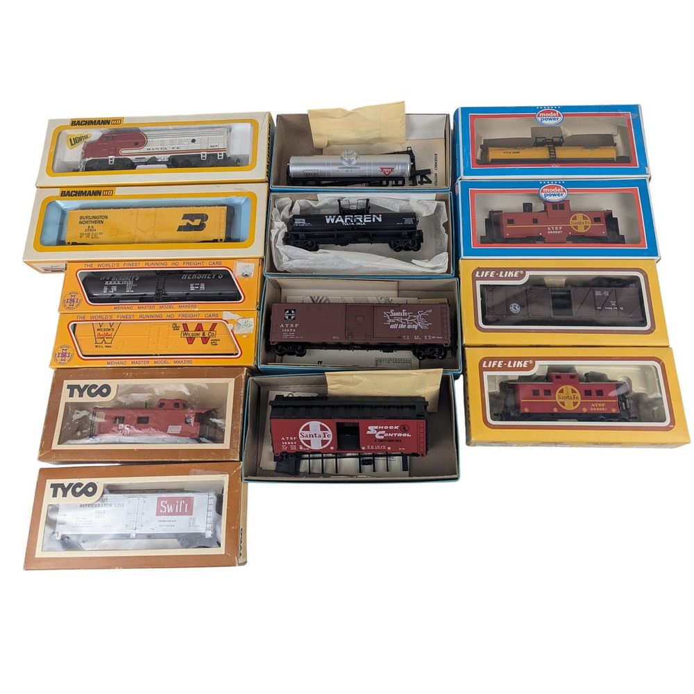 Lot of 14 Mixed Brands HO Scale Model Train Vintage Railroad Collection